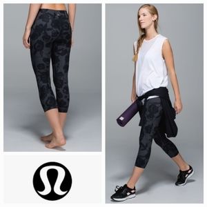 LULULEMON Wunder Under Crop II Full-On Luxtreme Flat Inky Floral Printed Black